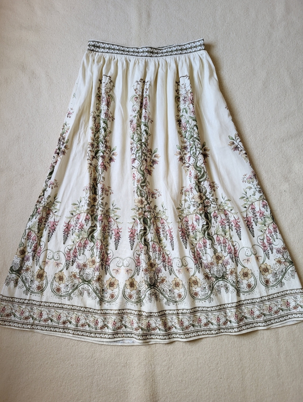 Cottagecore Maxi Skirt Off White Floral Garden Pockets Rayon Blend